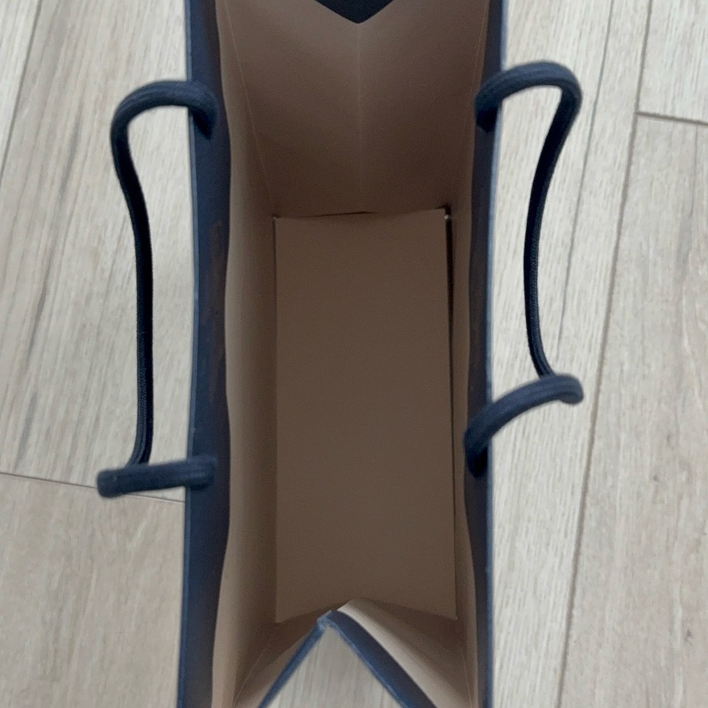 Louis Vuitton Le Voyage Des Lumieres Shopping/Gift Bag AUTHENTIC & Rare - Picture 7 of 8